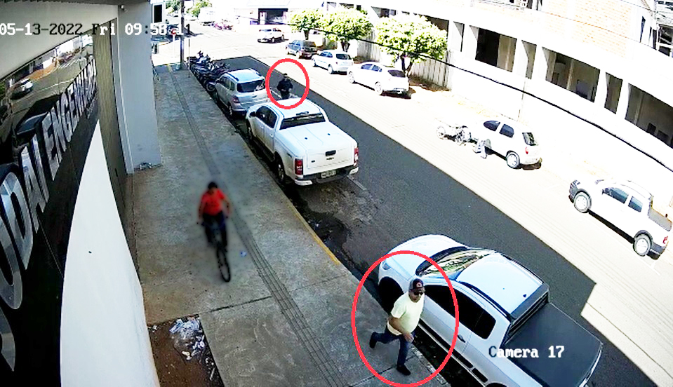 Ladr&otilde;es no momento do furto - Foto: Reprodu&ccedil;&atilde;o